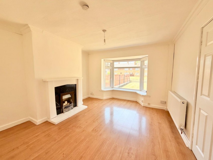 Images for Longmeadow Crescent, Shard End Birmingham